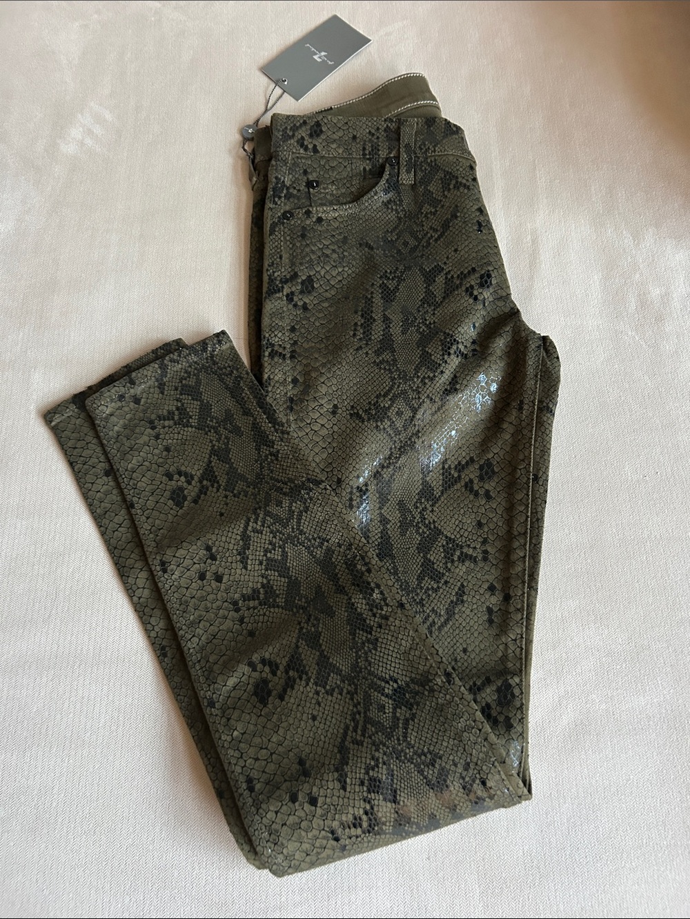 7 For All Mankind NWT Gloss Snake Skinny Jeans Size 27
